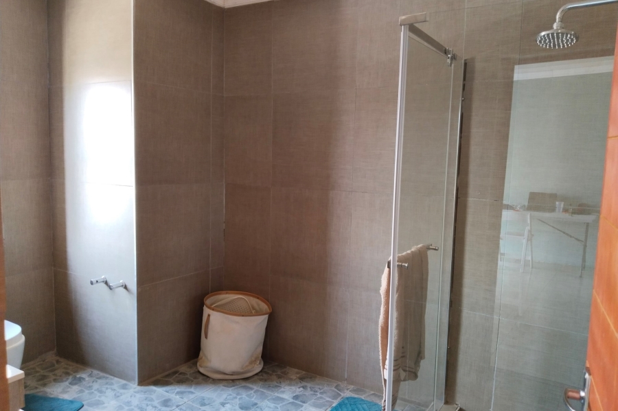 5 Bedroom Property for Sale in Birdwood Estate North West